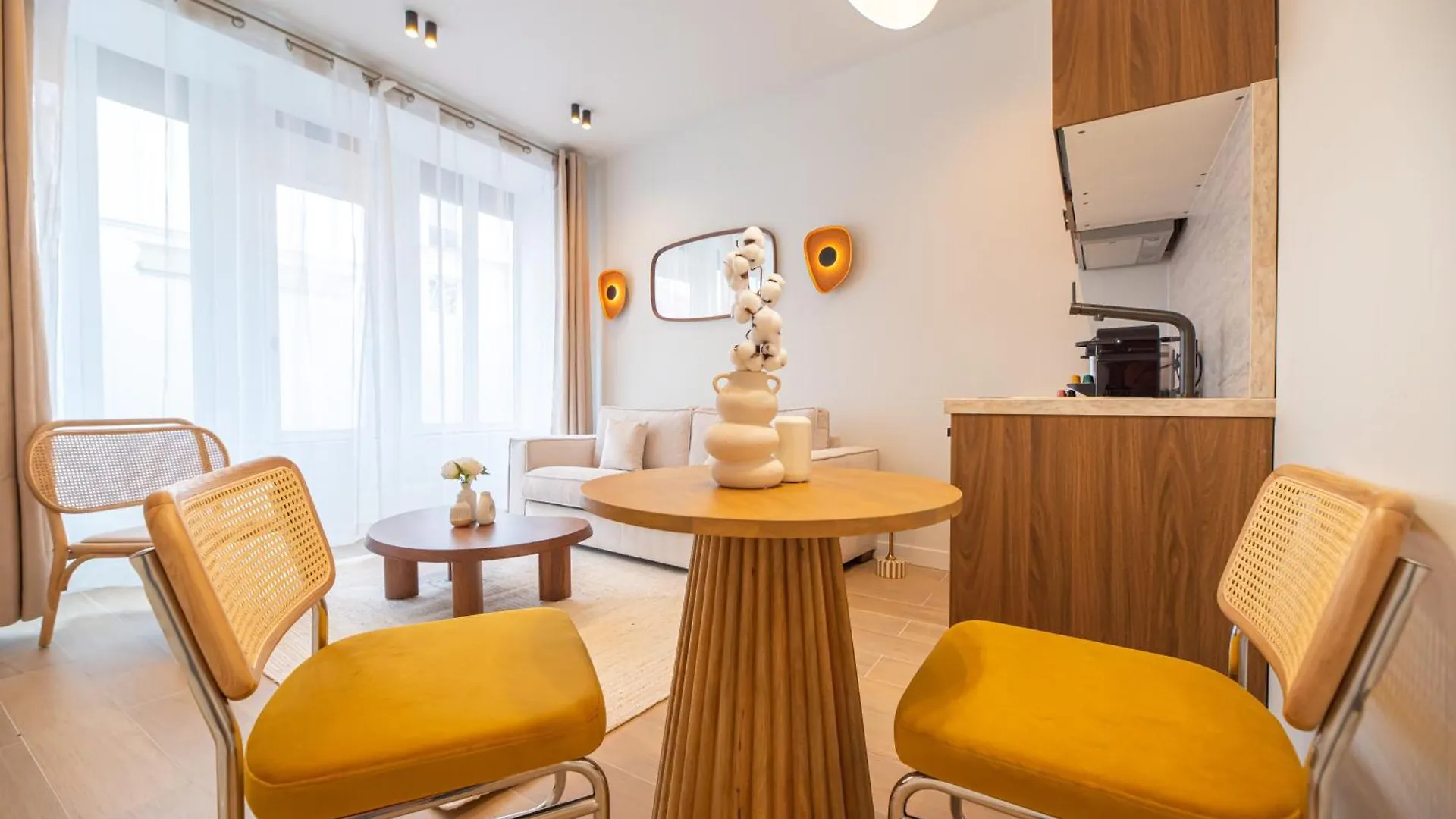 Apartment In Montmartre Paris 0*,  France
